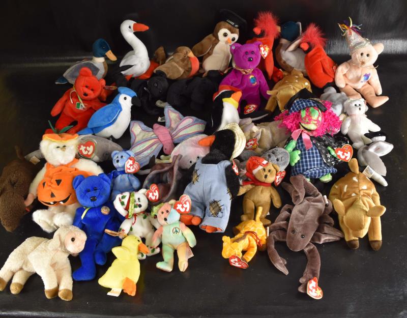 Group Of Beanie Babies From Late 90's Pe Pellets: Featuring A Group Of 38 Beanie Babies From The Late 90's Early 2000's, All Have P. E. Pellets.