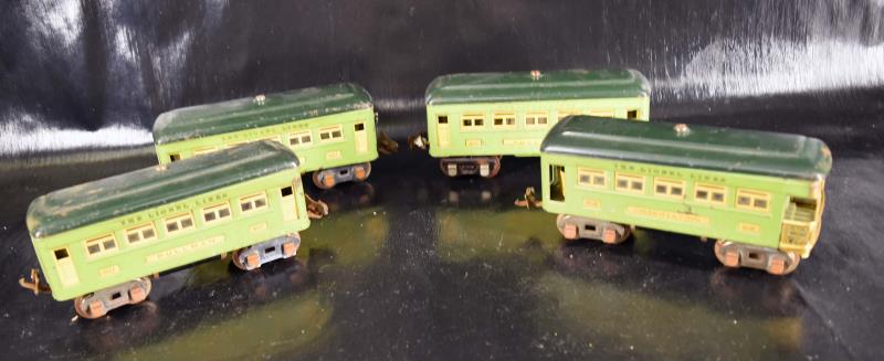 Vintage Lionel Pullman Cars (1 of 3)