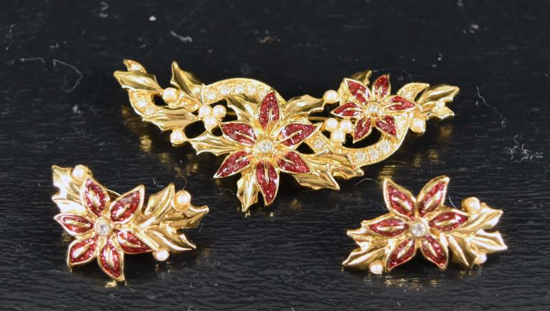 Vintage Avon Poinsettia Pin & Earring Set (1 of 3)