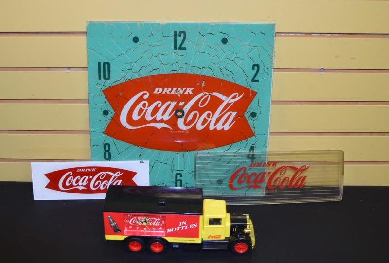 Group Of Coca Cola Advertising Items (1 of 6)