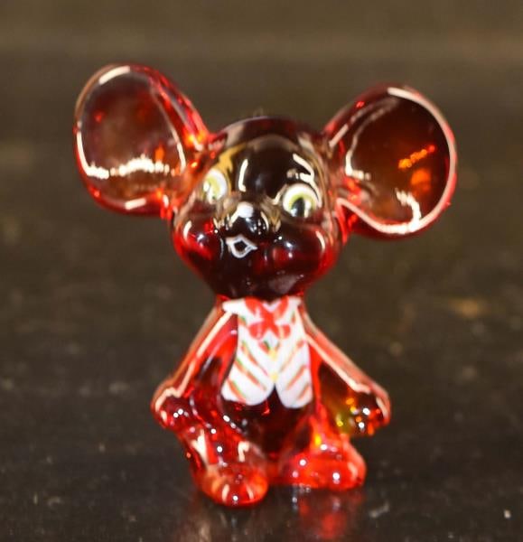 Fenton Glass Mouse (1 of 4)