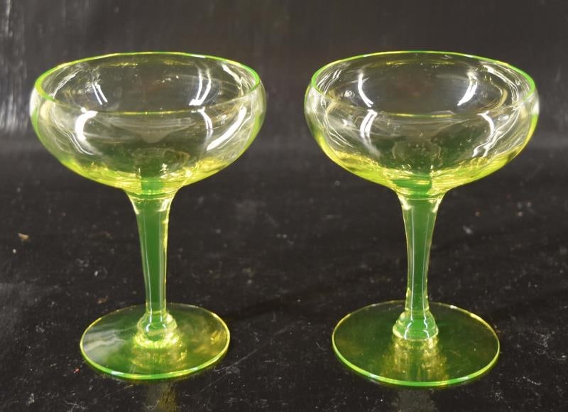 Pair Of Vaseline Champagne Glasses (1 of 4)