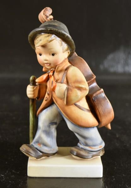 Hummel #89/1 Little Cellist Tmk-1 Eyes Open (1 of 5)