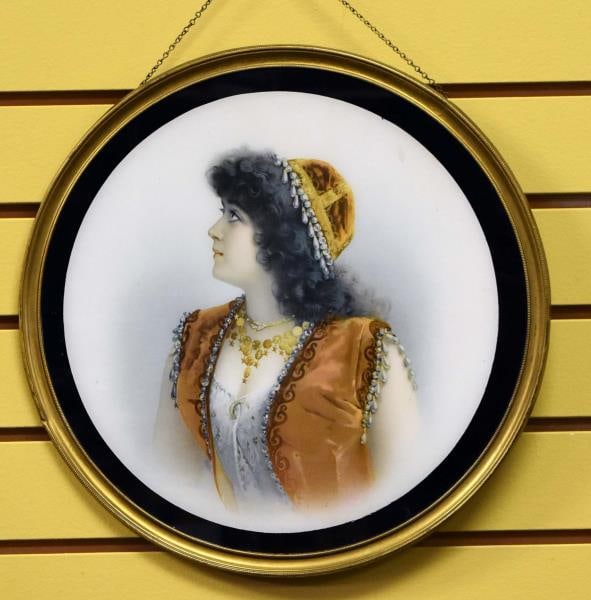 Large Gypsy Girl Flue Cover (1 of 3)