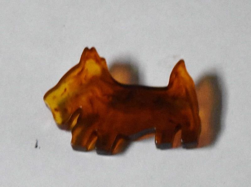 Bakelite Scotty Dog Pin (1 of 2)