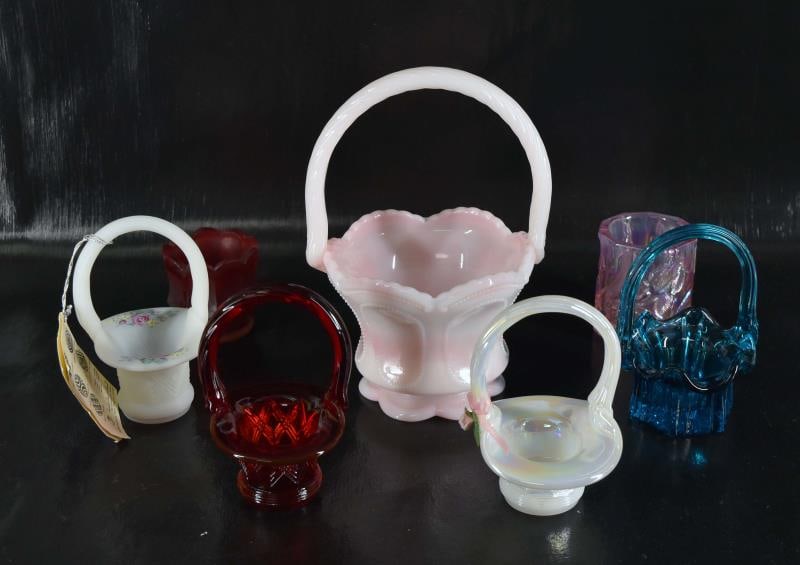 Group Of Five Small Fenton Baskets (1 of 15)