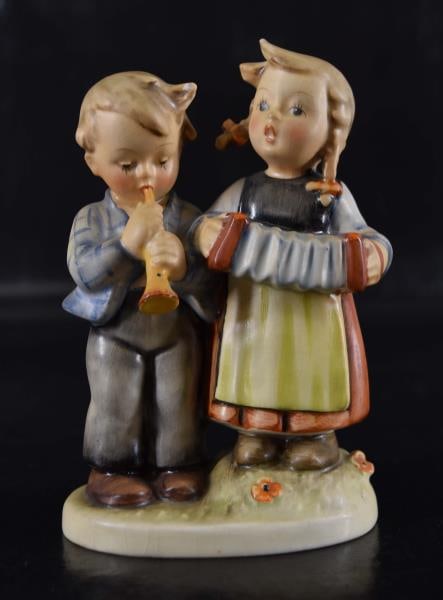 Hummel Birthday Serenade #218/0 Tmk 2 (1 of 5)