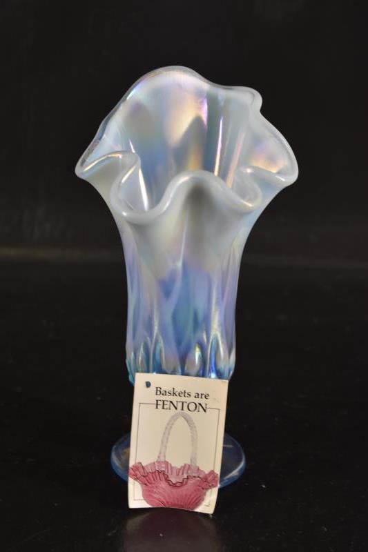 Fenton Blue Handkerchief  Lily Of The Valley Vase (1 of 6)