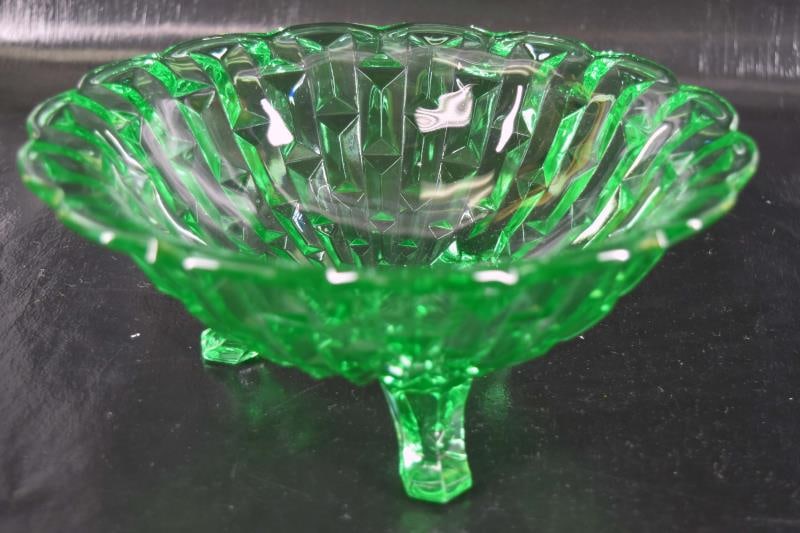 Vintage Depression Glass Cubist Uranium Bowl: Featuring A Green Pattern Glass Uranium Bowl Measuring 4" Tall X 9" Wide. Condition Is Good With No Chips, Nicks Or Cracks.
