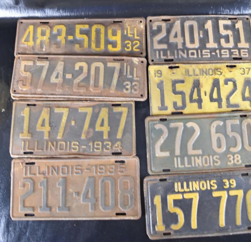 Collection Of 1930's Illinois License Plates (1 of 6)