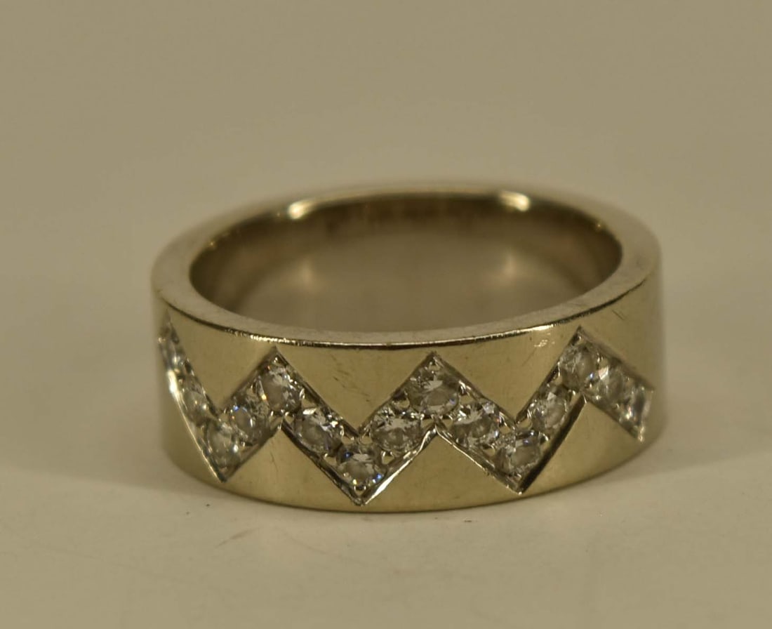 14k White Gold And Diamond Ring (1 of 5)