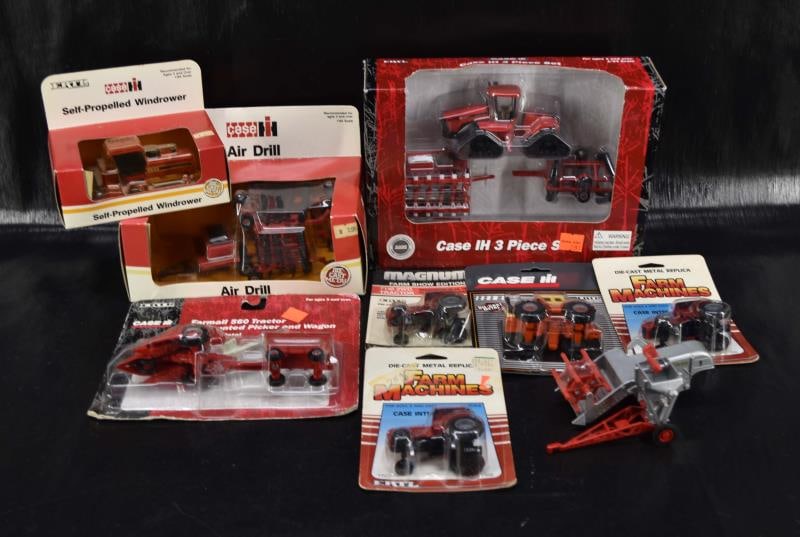 Ertl Case International Tractors & Accessories (1 of 6)