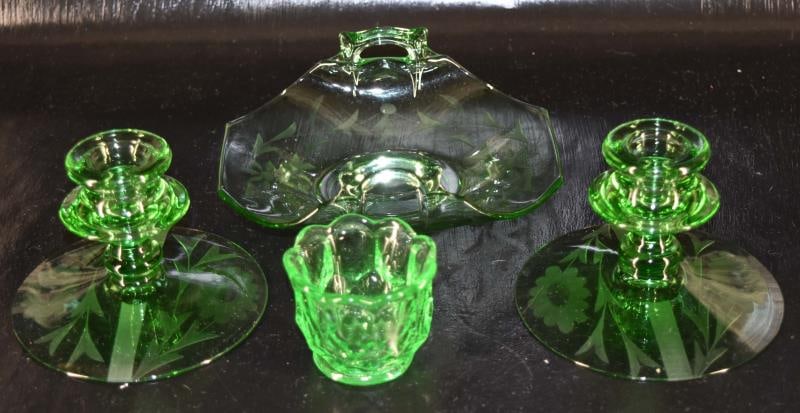 Green Depression Uranium Glass Candlesticks (1 of 6)