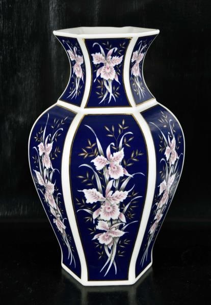 Italy? Six Sided Iris & Gold Vase (1 of 4)