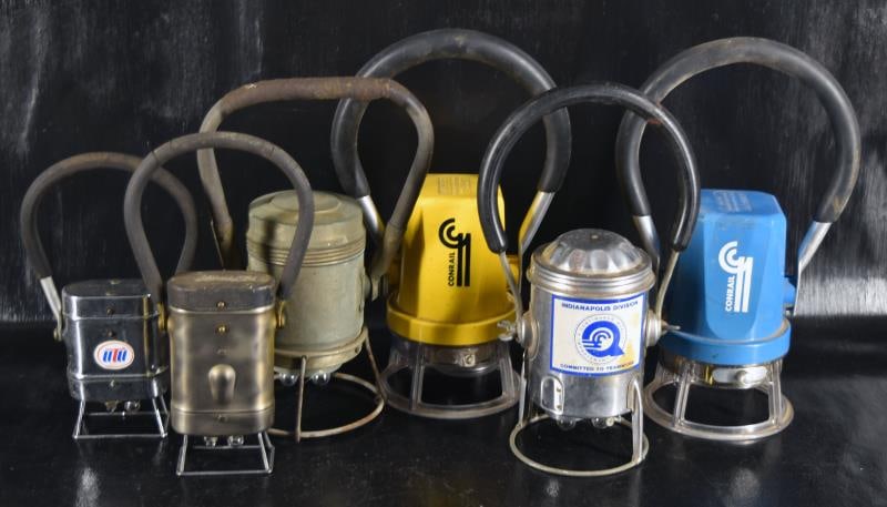 Six Vintage And Conrail Railroad Lanterns (1 of 3)