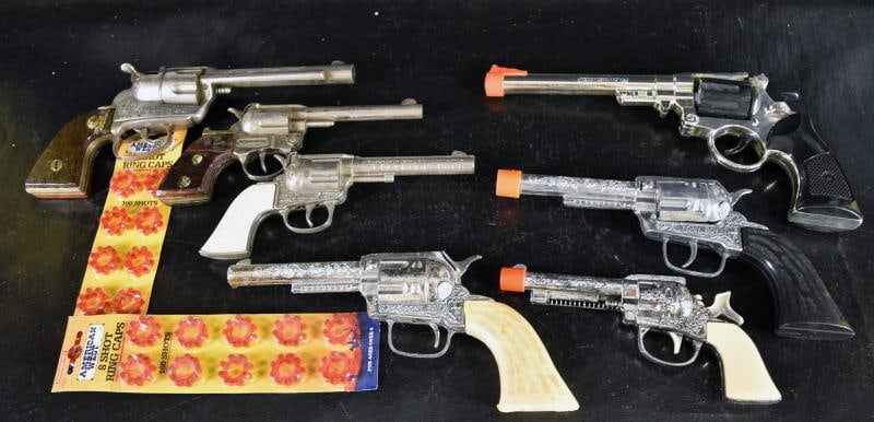 Group Of Cap Guns (1 of 4)