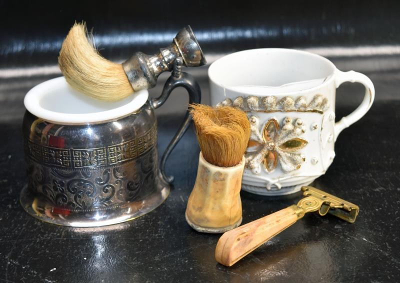 Two Antique Shaving Much And Brushes (1 of 4)