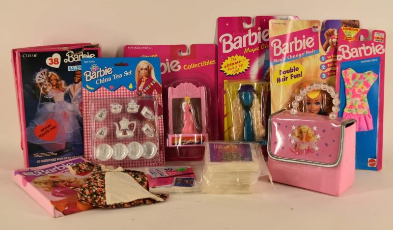 Group Of Barbie Items (1 of 5)