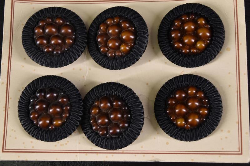 Set Of Six Composition & Cloth Buttons (1 of 5)