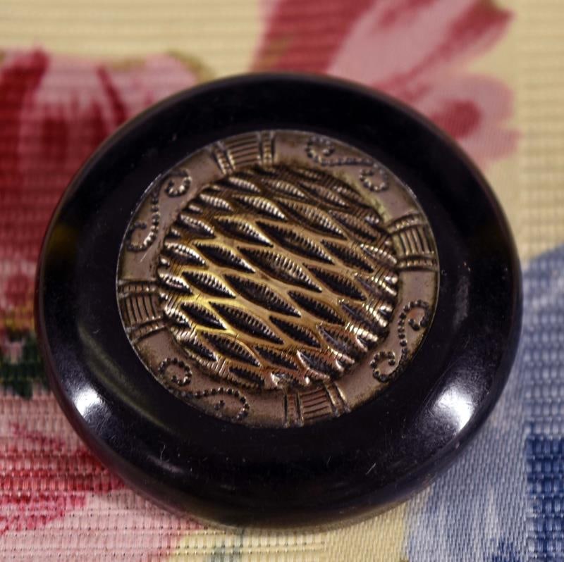 Large Bakelite Button With Escutcheon (1 of 3)