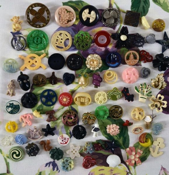 Group Of Vintage Pierced Plastic Realistic Buttons (1 of 4)