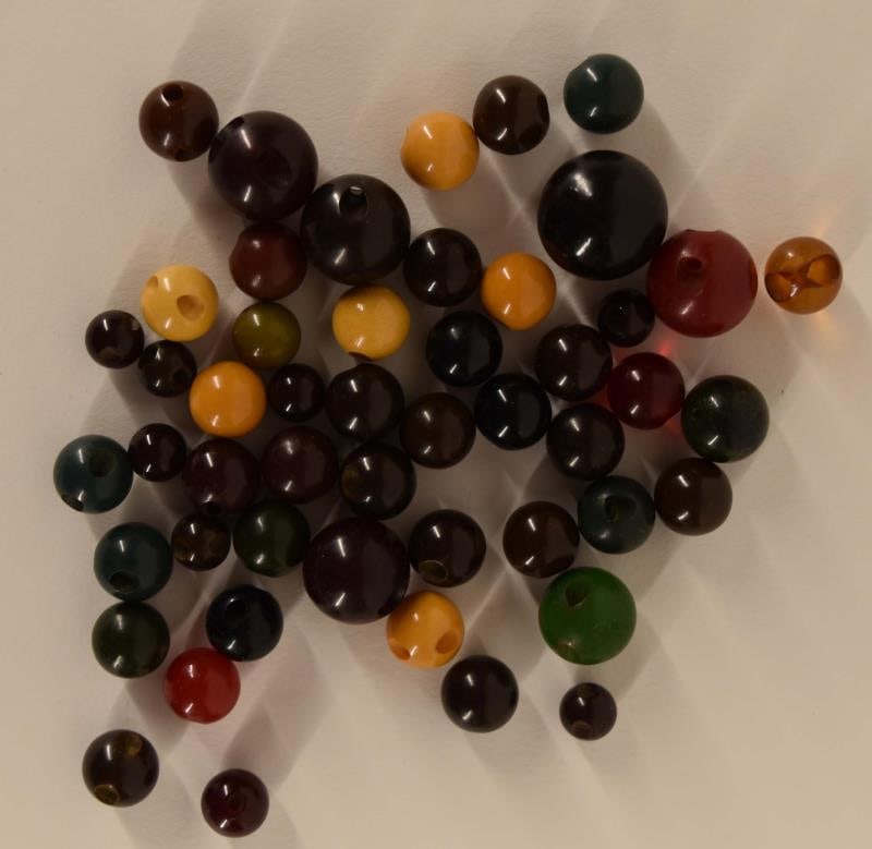 Fifty Bakelite Ball Buttons (1 of 2)