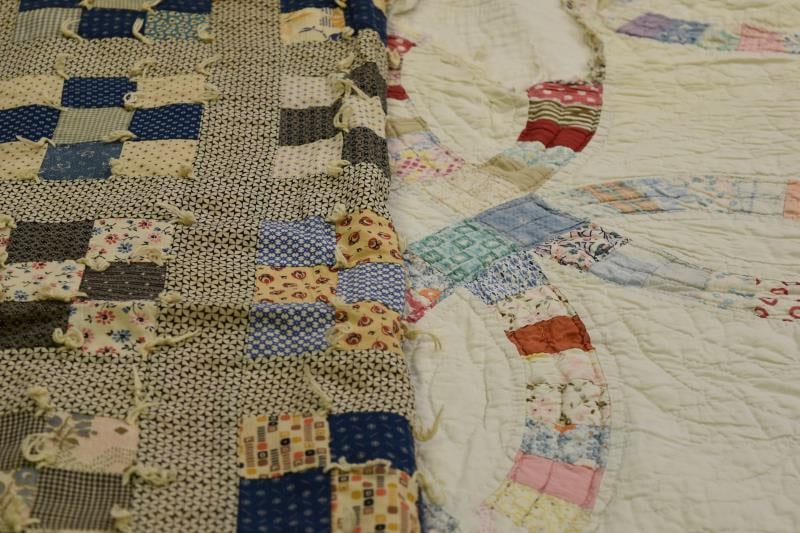 Tied Quilt & Double Wedding Ring Quilt (1 of 4)