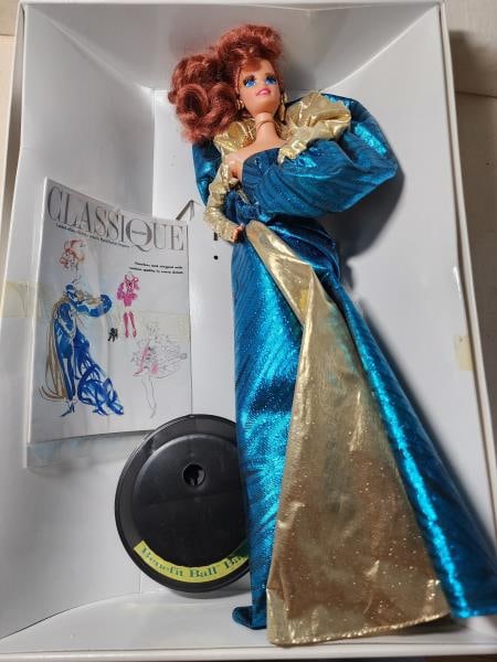 Benefit Ball Barbie Doll The Classique Collection (1 of 11)