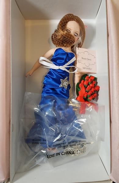 Madame Alexander Beauty Queen #62031: Featuring The Madame Alexander Beauty Queen #62031, 10" Doll, In The Original Box.