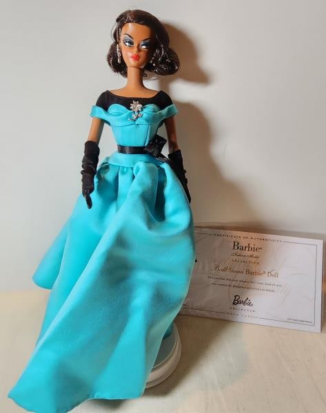 Barbie Ball Gown Fashion Model: Featuring The Barbie Ball Gown Gold Label Collection, Genuine Silkstone Body Doll. In The Original Box, With Coa.