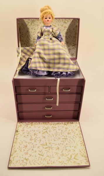 Madame Alexander Amy In Pairs Trunk Set (1 of 4)