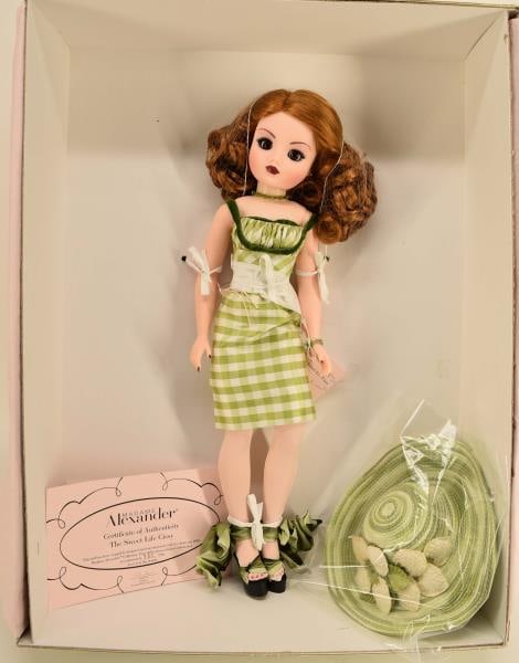 Madame Alexander The Sweet Life Cissy Doll: Featuring The Madame Alexander The Sweet Live Cissy 21" Doll, Limited Edition 131/200, #52035. In The Original Box, With Tags And Coa.