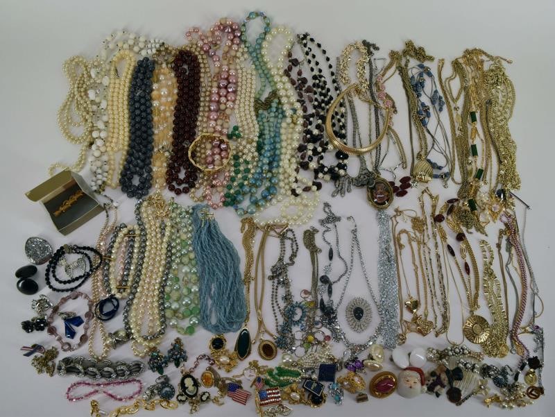 Collection Of Costume Jewelry (1 of 9)