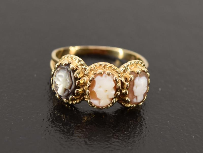 14k Yellow Gold Cameo Ring (1 of 4)