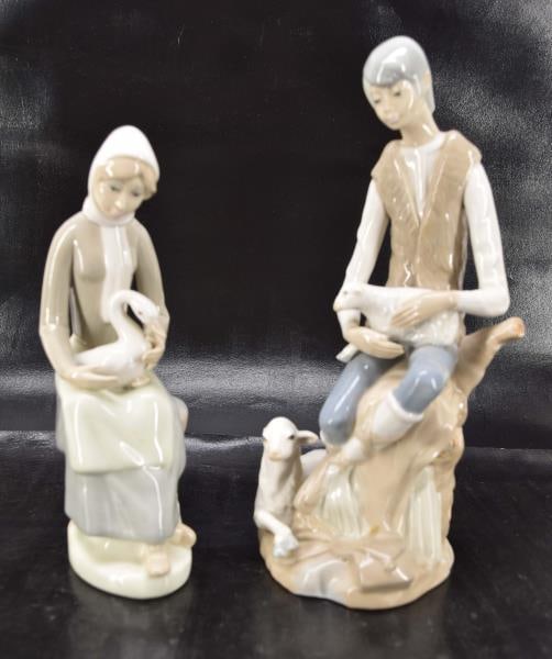 Two Casades Spain Porcelain Figures (1 of 4)