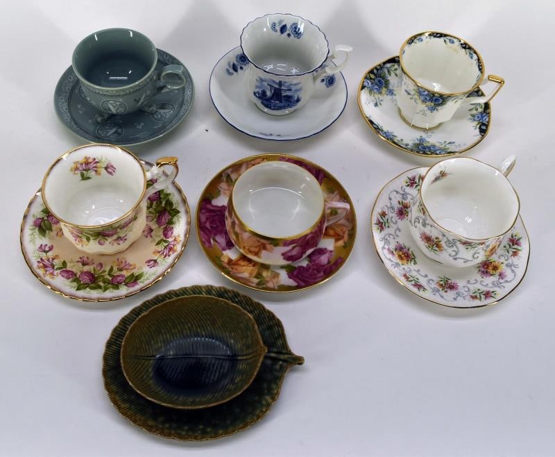 Seven English & Japanese Tea Cups & Saucers (1 of 5)