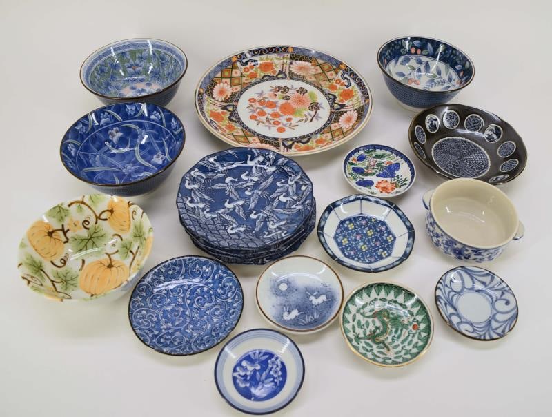 Group Of Japanese Table Articles (1 of 7)