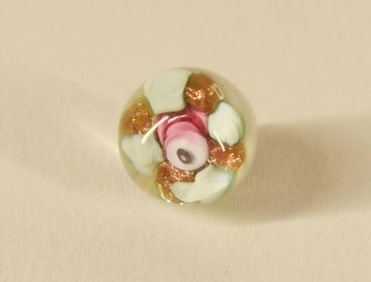 White Shank Floral Dimi Paperweight Button