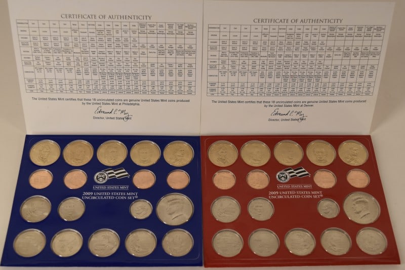 2009 U S Mint Uncirculated P & D Coin Sets: Featuring Two 2009 U S Mint Uncirculated P & D Set. Comprising 26 Coins, This Set Features A Variety Of Denominations Minted At Both The Philadelphia (p) And Denver (d) Facilities, Each Struck With Pr