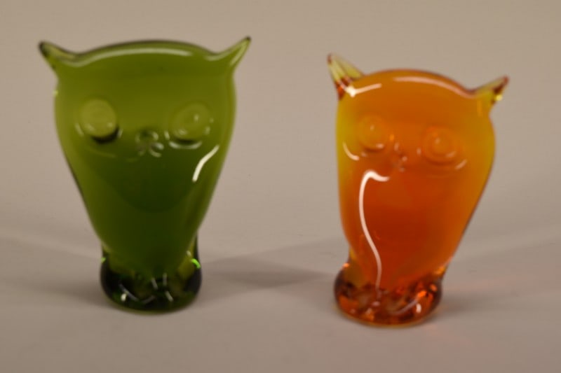 Two Vintage Viking Glass Owls Green & Persimmon: Featuring Two Viking Glass Owls Handblown Paperweights In Amberina Orange (persimmon) And Avocado Green. Hand Made So The Green Is A Tad Taller Than The Orange, Measuring 4 1/2" , Circa Mid-century. B