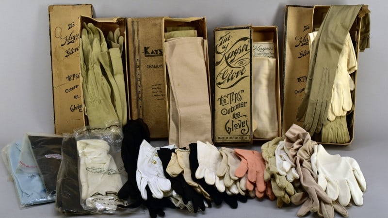 Collection Of Victorian & Vintage Ladies Gloves (1 of 8)