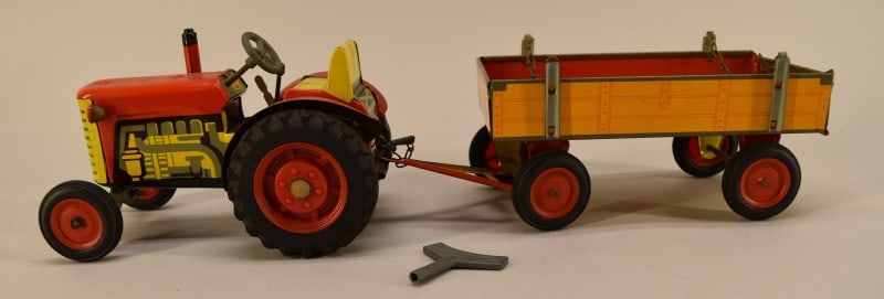 Zetor Tin Litho Wind Up Tractor And Wagon (1 of 4)