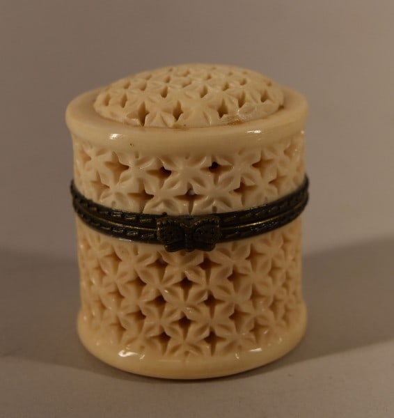 Carved Bone Pillbox With Rosette Floral Design: Featuring A Carved Bone Pillbox With Rosette Floral Design, Measuring 2" Tall And 1 1/2" Across. In Very Good Condition.