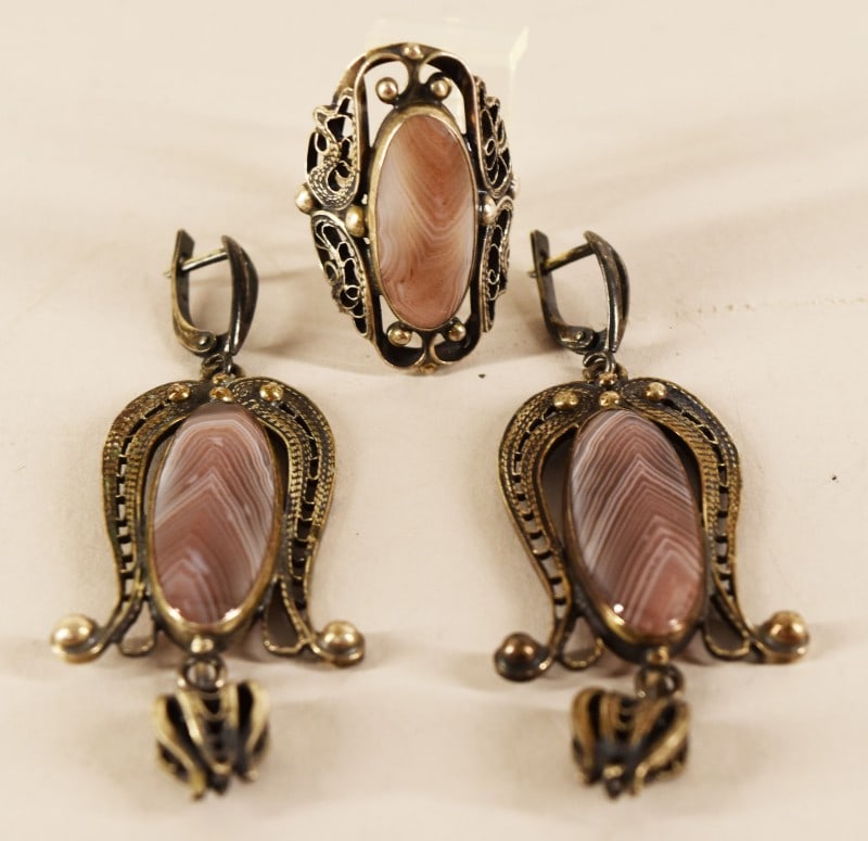Agate & Silver Filigree Ring & Earrings: Featuring A Stunning Silver Filigree Work Surrounding A Feathered Agate Ring And Earrings. The Ring Is A Size 7 1/4", Measuring 1 1/2". The Earrings Are Pierced Measuring 2 3/4" Long And 1" Wide. All