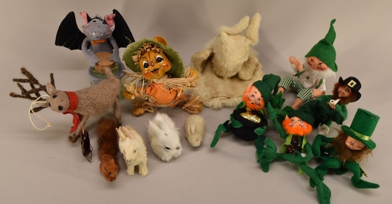 Annalee Dolls And Rabbits (1 of 5)