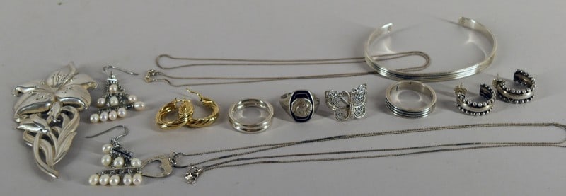 Group Of Sterling Silver Jewelry (1 of 4)