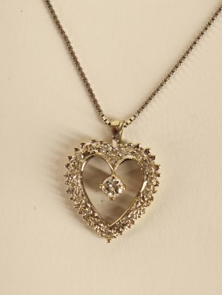 14k White Gold & Diamond Heart Pendant (1 of 3)