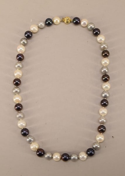 South Sea & Tahitian Cultured Pearl Necklace: Featuring A 14k Yellow Gold Clasp With 9.1 To 9.6mm South Sea And Tahitian Cultured Pearls Necklace, Measuring 17 1/2", All Individually Knotted.