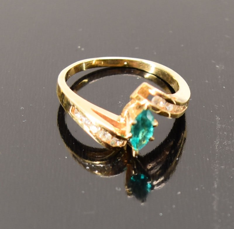 14k Yellow Gold Diamond & Spinel Ring: 14k Yellow Gold Diamond & Spinel Ring, Size 10, 4.7g