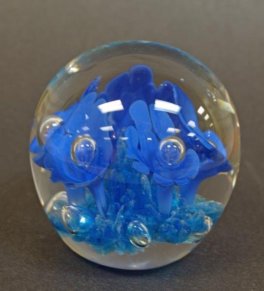 Bob and Maude St Clair paperweight: dated 1981, large and very pretty